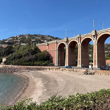 Antheor Vue Feerique 2 Pieces Dans * Saint-Raphael (Var)